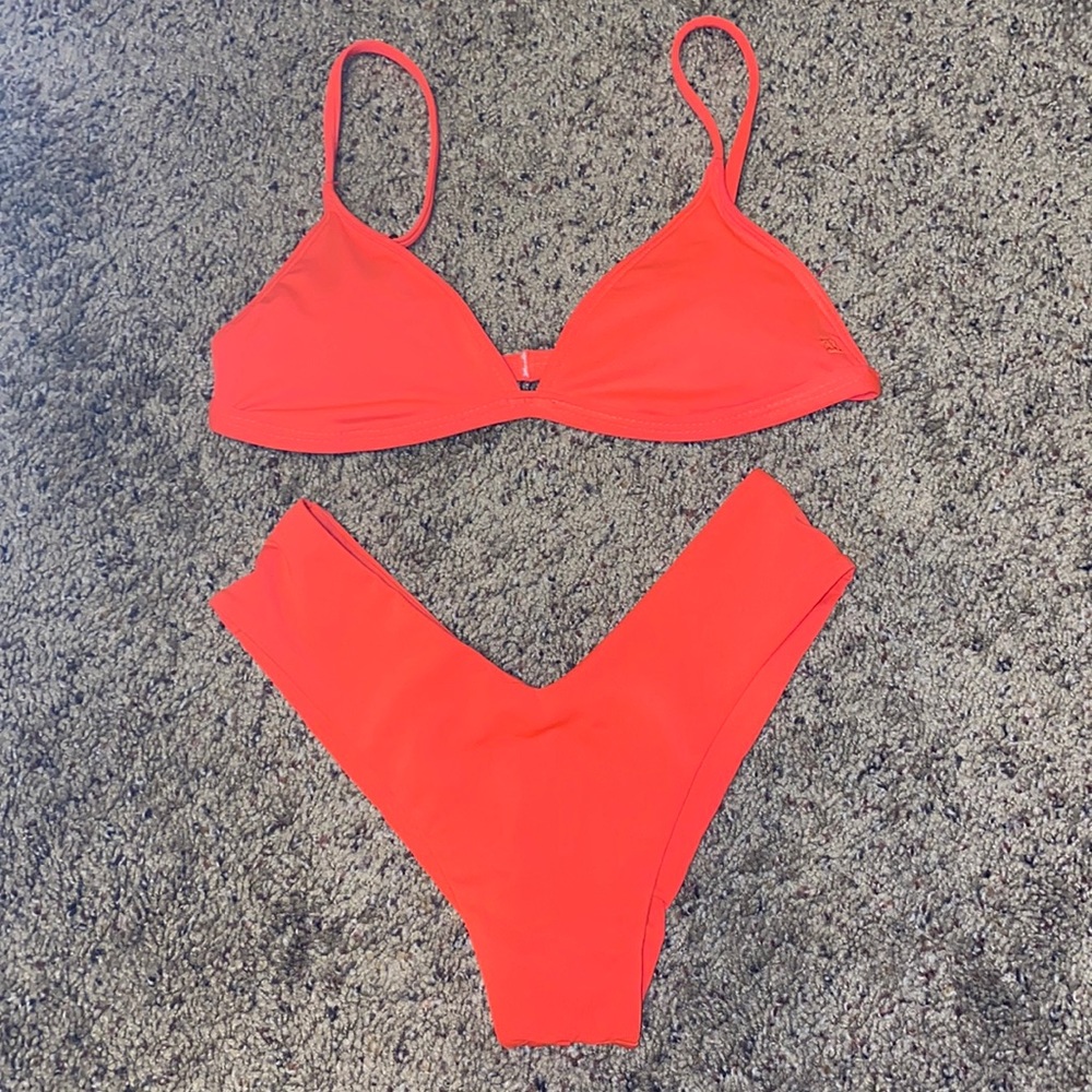 Billabong swim